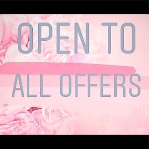 EVERYTHING IN MY CLOSET!!!!